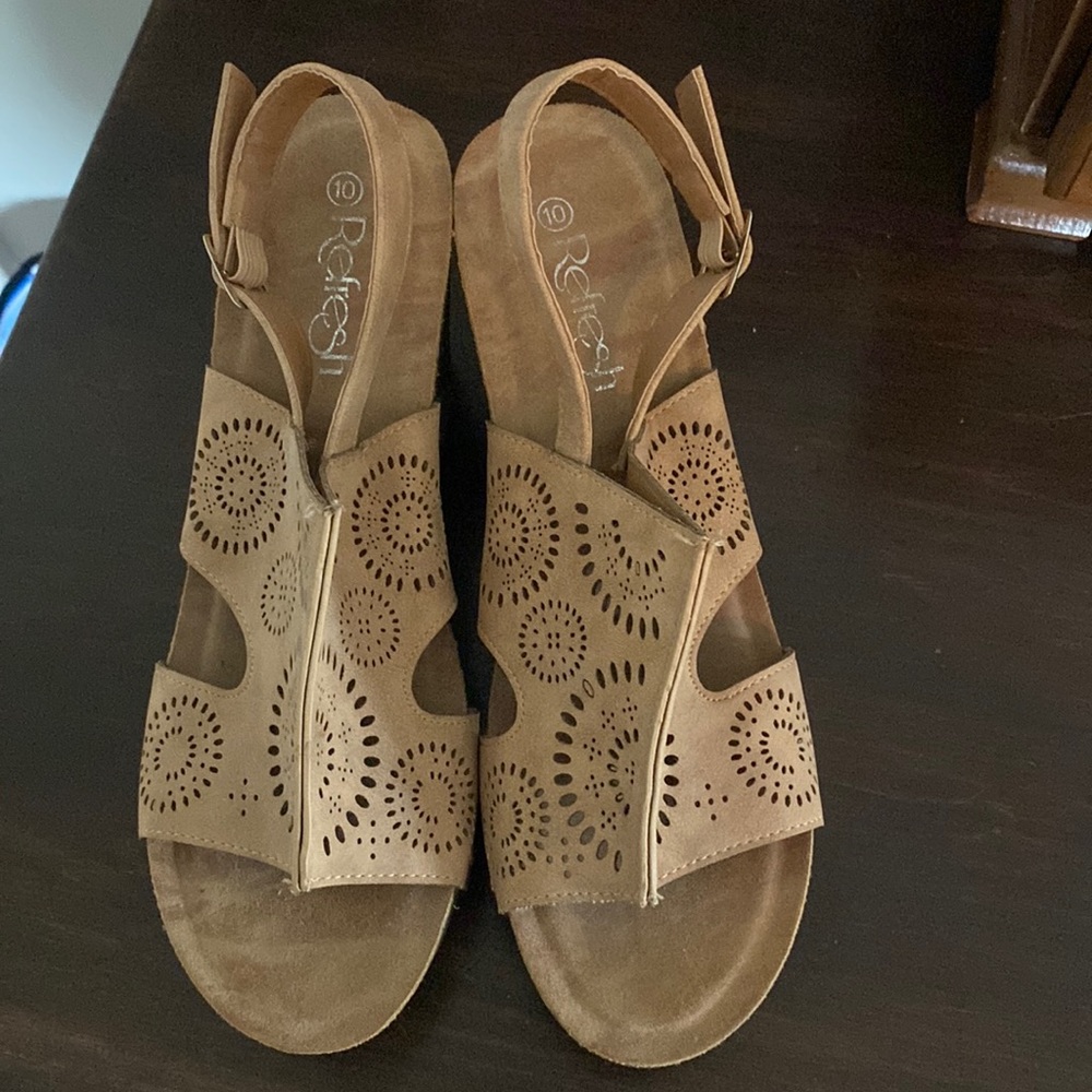 Tan Wedges